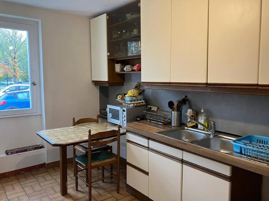 מונטיגני-לה-ברטונאוקס Maison De Ville 102M2 3 Chambres מראה חיצוני תמונה