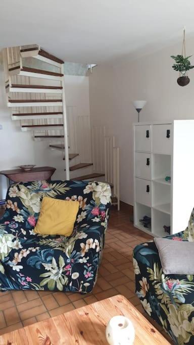 מונטיגני-לה-ברטונאוקס Maison De Ville 102M2 3 Chambres מראה חיצוני תמונה