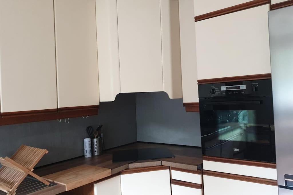 מונטיגני-לה-ברטונאוקס Maison De Ville 102M2 3 Chambres מראה חיצוני תמונה