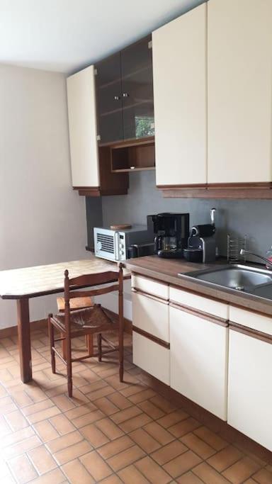 מונטיגני-לה-ברטונאוקס Maison De Ville 102M2 3 Chambres מראה חיצוני תמונה